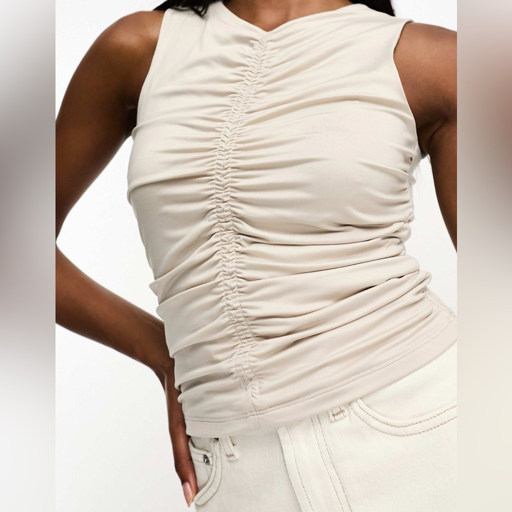 Abercrombie & Fitch Ruched Sleeveless Tank Top in Light Cream - Picture 6 of 6